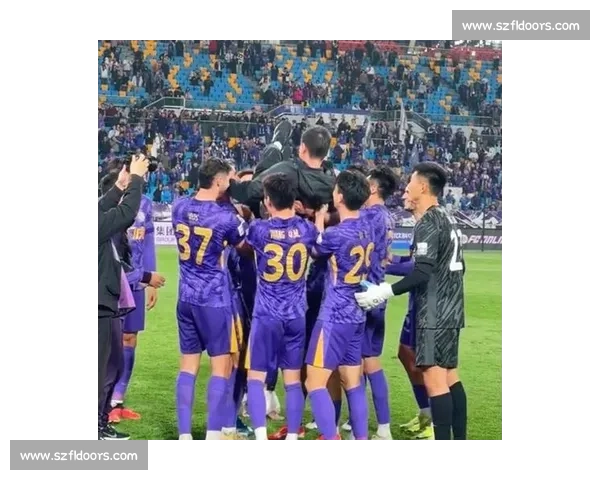 中超焦点战:三镇 2-2 逼平争冠热门,邓卓翔变阵激活防守反击 中超焦点战:三镇 2-2 逼平争冠热门,邓卓翔变阵激活防守反击